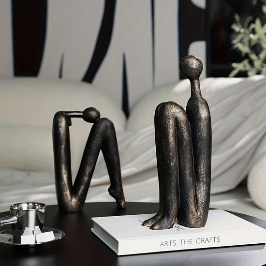 Conjunto de 2 Peas de Estatuetas Modernas de Resina para Estante Esculturas de Suportes de Livros Decorativos em Formato Humano Ornamentos Elegantes com Design de Figura Sentada Adequados para Estantes Mesas Decorao de Escritrio em Casa Artesana